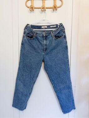 Guess Mom Jeans